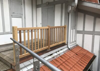 Garde corps en bois exotique
